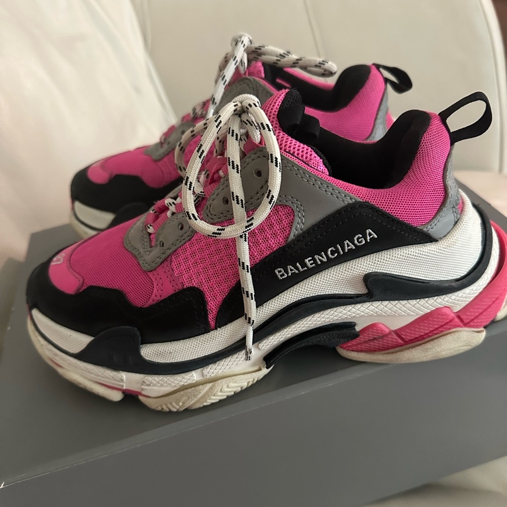 Balenciaga triple S chunky sneaker